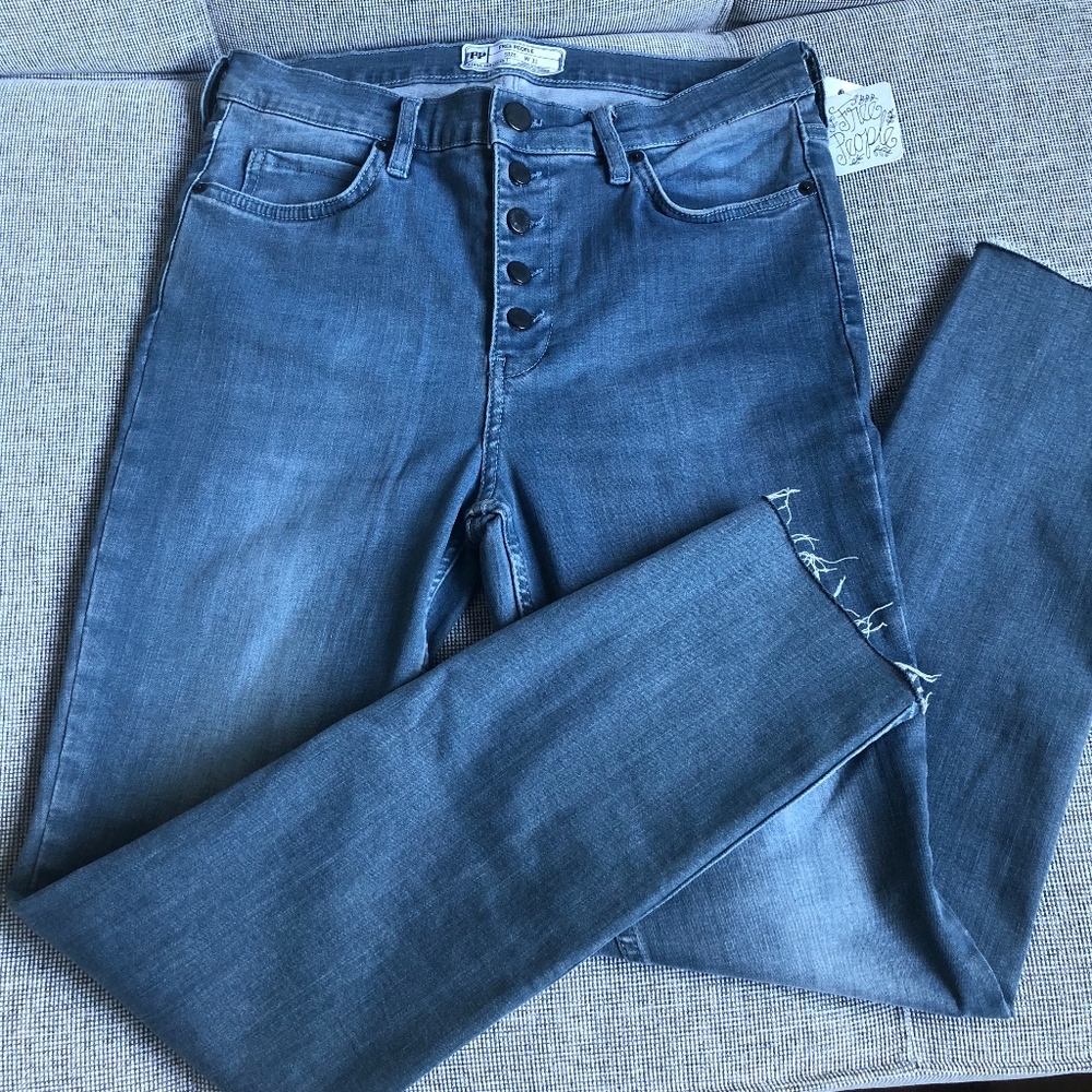 Free People buttoned up jeans